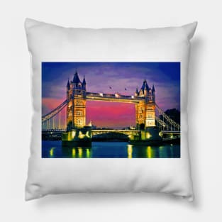 TOWER BRIDGE Pillow