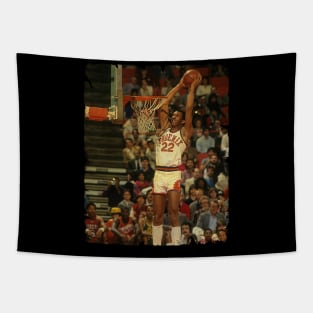 Larry Nance - Vintage Design Of Basketball Tapestry