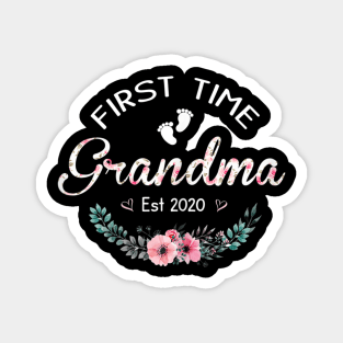 Womens Promoted to Grandma Est 2020 First Time Grandma Floral Magnet