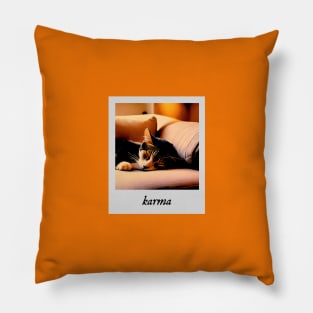 karma aesthetic Pillow