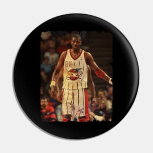 Hakeem Olajuwon - Vintage Design Of Basketball Pin