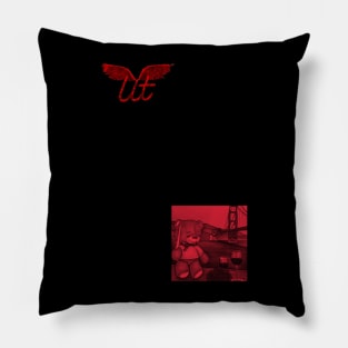 LitQ - Cute Teddy Bear drinks wine at the golden gate bridge on Valentine's Day Red Pillow