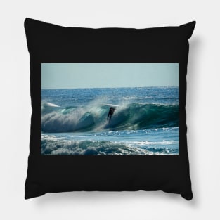 Surfeur sur la côte pacifique du Mexique Pillow