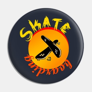 Skateboarding t-shirt Pin