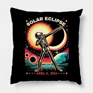 Dabbing Skeleton Total Solar Eclipse 2024 wearing Glasses Pillow