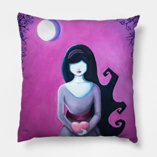 Wondering Rainie Pillow