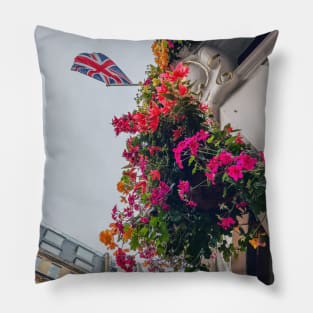 Flowerboxes and the Union Jack Pillow