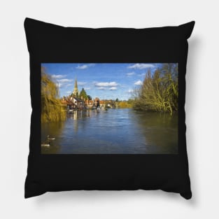 Gulls over Abingdon Pillow