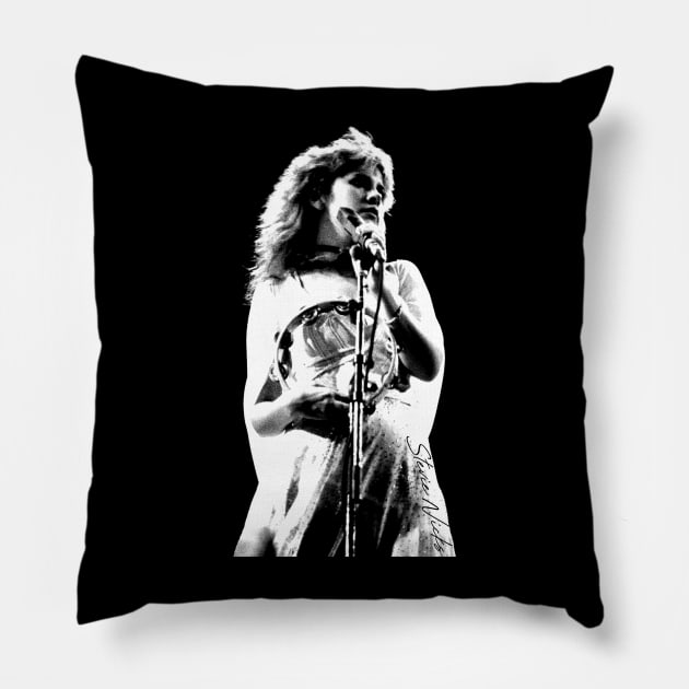 Stevie Nicks /// Live vintage Pillow by HectorVSAchille