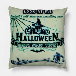 happy dhalloween happy days Pillow