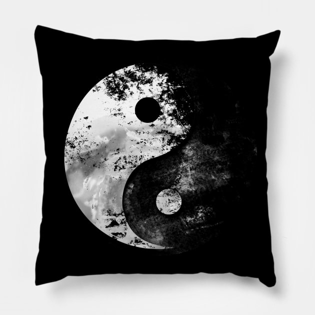 Yinyang Pillow by Moncheng