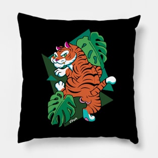 sneaky tiger in the jungle Pillow