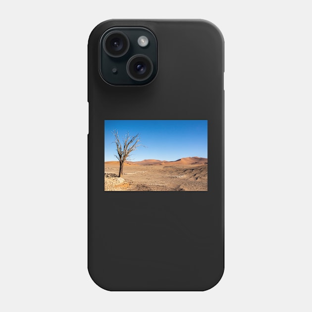 Tree in the desert. Phone Case by sma1050