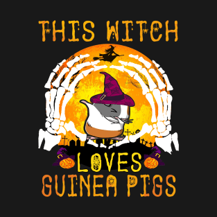 This Witch Loves Guinea Pigs Halloween (135) T-Shirt