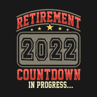 Pensioner Retiree Retirement 2022 Countdown Retired Man T-Shirt