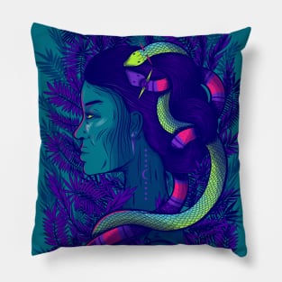 Woman with snakes Pillow