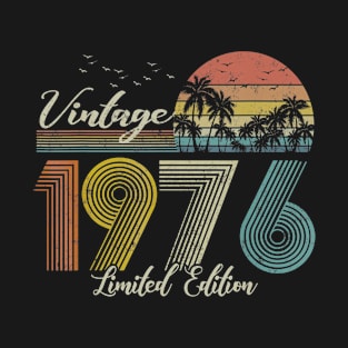 Vintage 1976 Limited Edition Men Women 44 Birthday T-Shirt