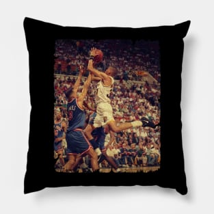 Reggie Miller in Knick Traffic Pillow