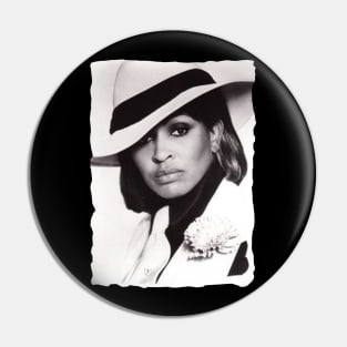 Tina turner Pin