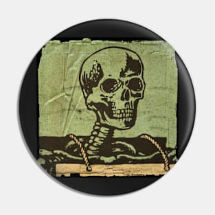 Grey Skull. Pin