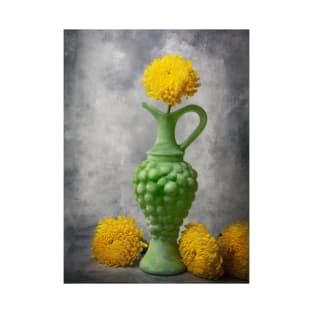 Green Grape Pitcher With Mum T-Shirt