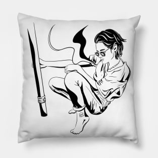 Graphic - Woman 3 Pillow