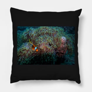 sea anemone and clownfish Pillow