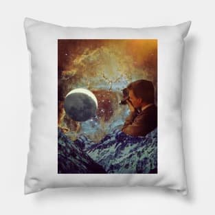 "I filmed the Moon just for you, honey!" Pillow