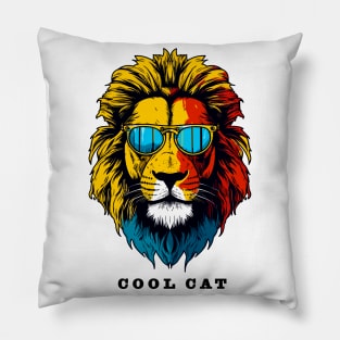 Cool Lion's Head | Unisex Fun Shirt In Retro Design Pillow