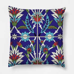 Iznik — Turkish decor Pillow