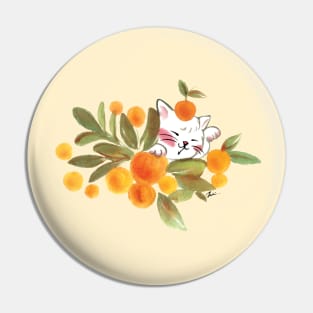 Lucky golden white cat Pin