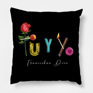 Tu y Yo - Franciskao Diex Pillow