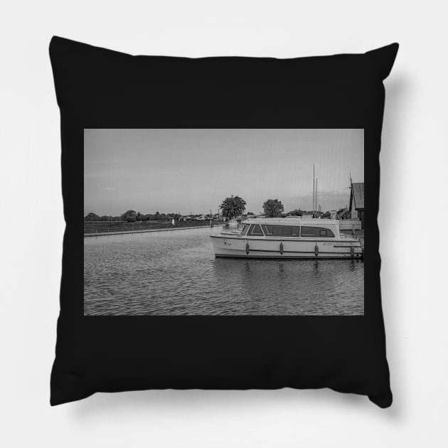 A view down the River Thurne in Potter Heigham, Norfolk Pillow by yackers1