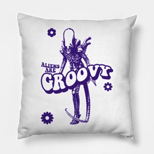 Xenomorph alien groovy tie dye Pillow