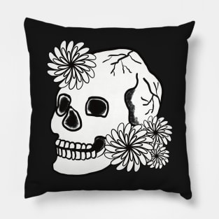 Skull & flowers Pillow