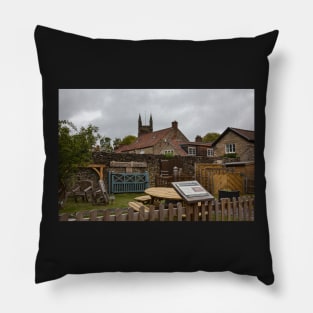 Helmsley, Pillow