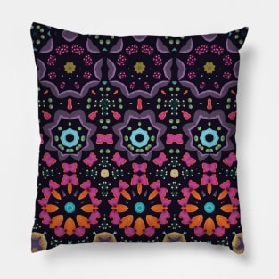 complex florals Pillow