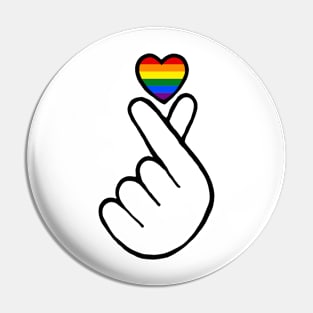 heart fingers - gay Pin