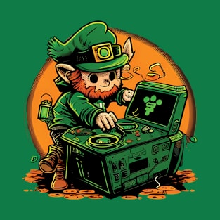 Leprechaun dj T-Shirt