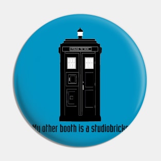 Tardis booth Pin