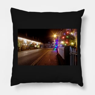 castleton in derbyshire  christmas 2019 Pillow