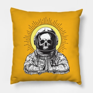 Astronaut skull praying to god line art Pillow