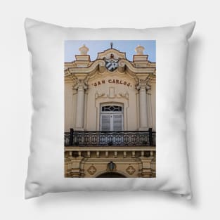 The San Carlos Cuban Institute © Pillow