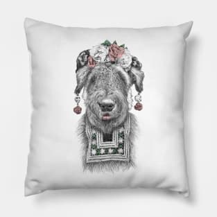 Suusi Kahlo II Pillow