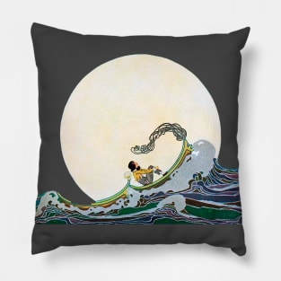 Alone with the moon Pillow