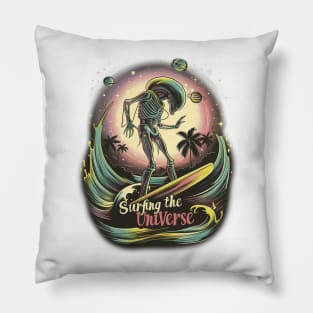 Alien surfing 88080 Pillow