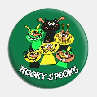 Retro costume Pin