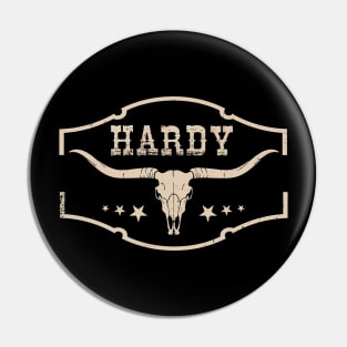 Hardy Vibes: Trendy Tee Featuring the Unique Style of Hardy Pin