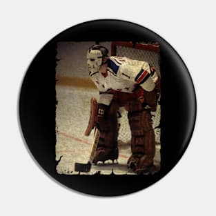 Ed Giacomin - New York Rangers, 1970 Pin