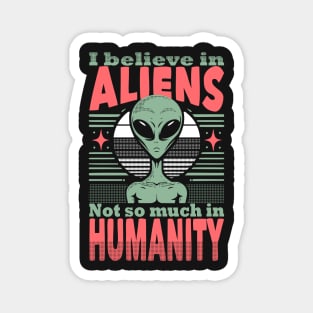 Funny Alien Magnet